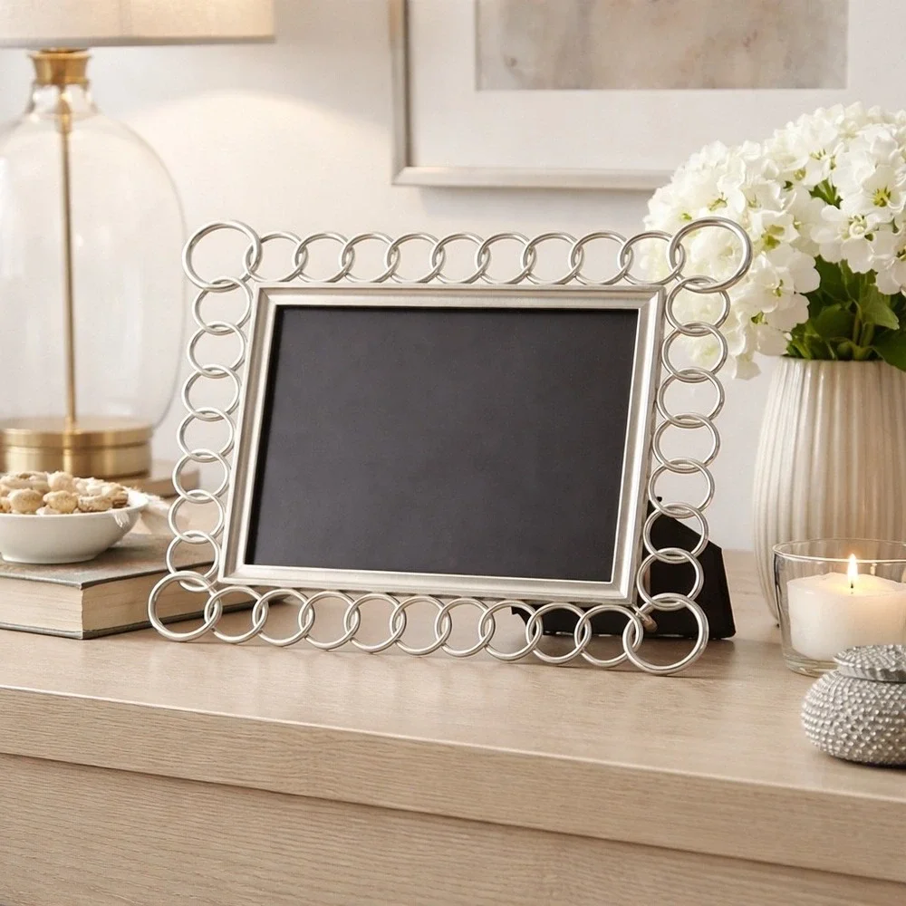 Modern Silver Ring‎ Link Frame 4x6 Metal Circle Border Contemporary Tabletop